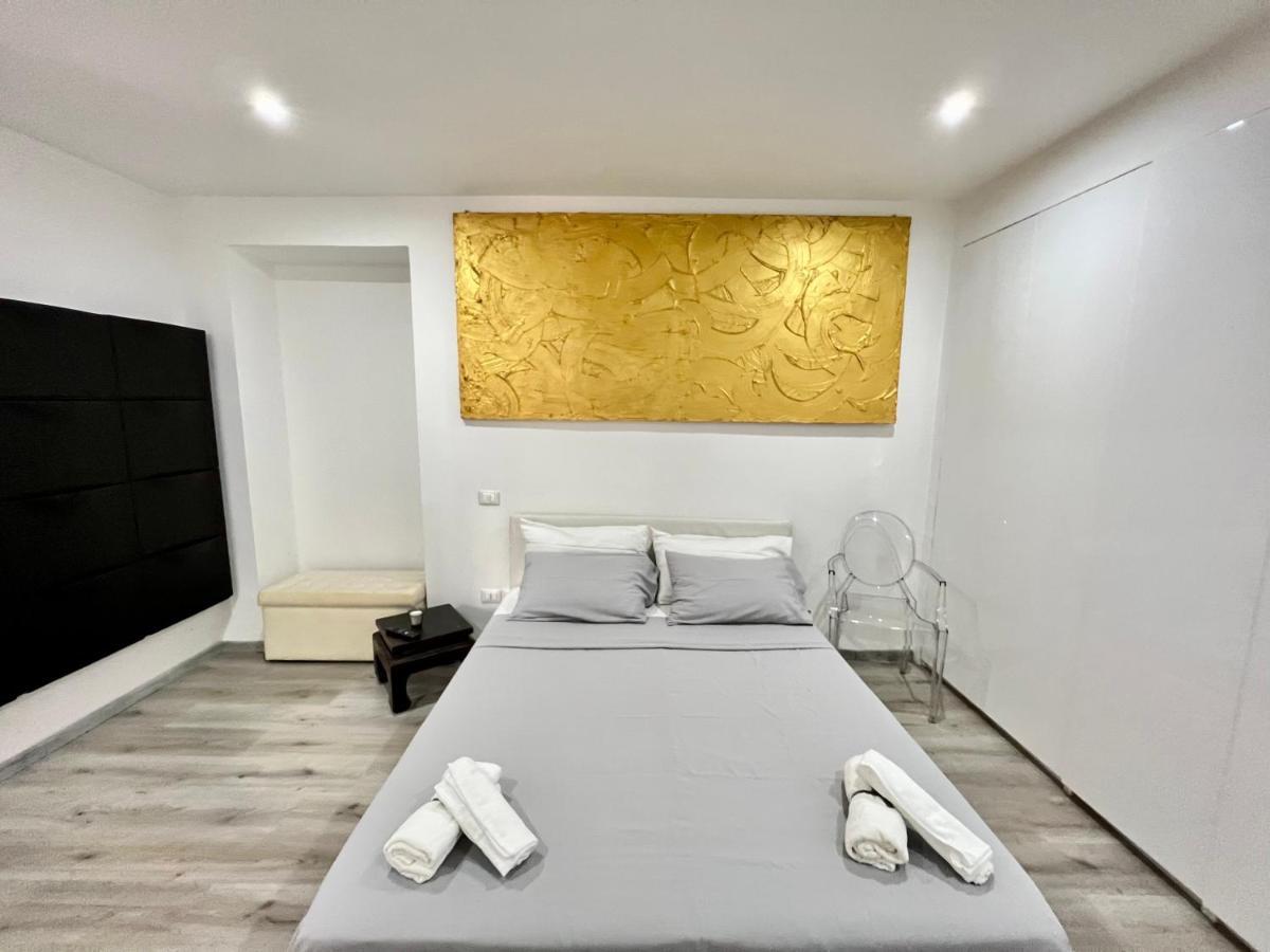 Abstract House Design Home In Center Of 都灵 外观 照片