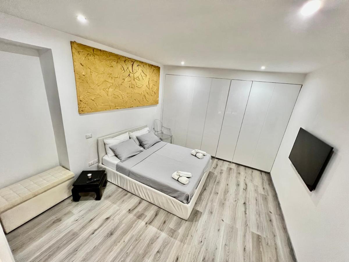 Abstract House Design Home In Center Of 都灵 外观 照片